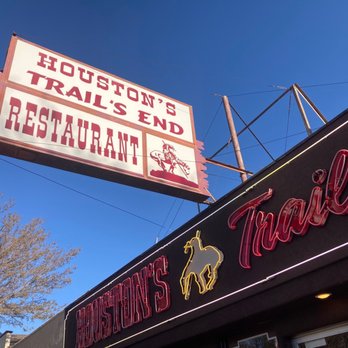 Houston's Trails End Restaurant - American Near Me - Kanab, Utah