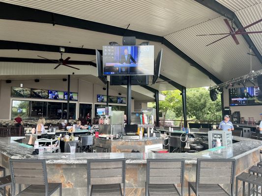 The Encore Lakeside Grill & Sky Bar by null