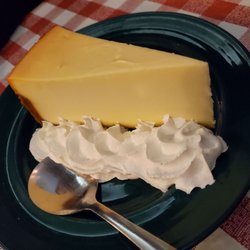 Freddie's Restaurant - Vanilla cheesecake.