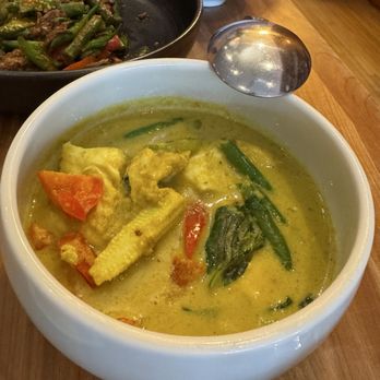 Maenam - Thai Near Me - Vancouver, British Columbia