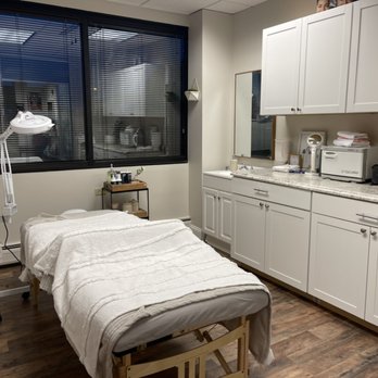 Ilaria Salon and Med Spa - Dermalogica SkinCare Facials and Advanced Treatments - Massage Therapy Near Me - Centennial, Colorado Ilaria Salon and Med Spa - Dermalogica SkinCare Facials and Advanced Treatments - Massage Therapy Near Me - Centennial, Colorado