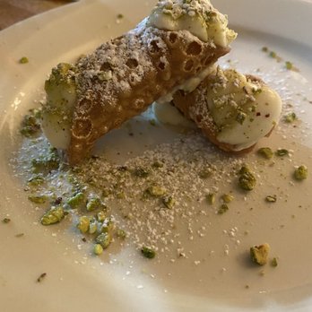 A Modo Mio - Fresh House-made Cannolis - Pizza Near Me - Arlington, Virginia