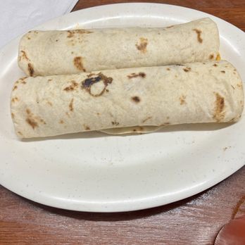 Chelis Cafe - Tacos de papa con huevo - Mexican Near Me - Palacios, Texas