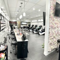 LuXe Organic Nails & Spa