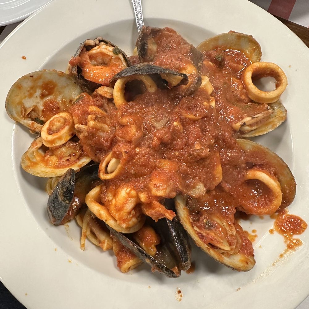 GINO’S OF KISSENA Updated August 2024 100 Photos & 199 Reviews