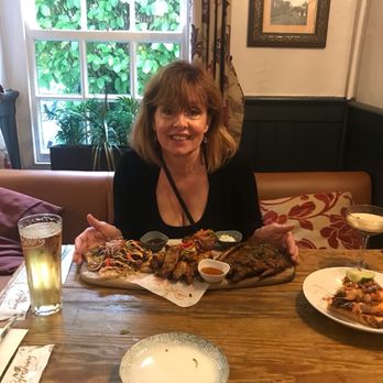 The White Hart - The Smithfield platter and Grilled Prawns - British Near Me - Harlington, XGL The White Hart - The Smithfield platter and Grilled Prawns - British Near Me - Harlington, XGL