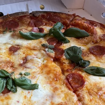 Anno - Margareta pizza with pepperoni - Pizza Near Me - Alesund, 15