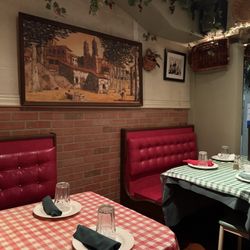 Cantina Cafe Ristorante - Cute booths