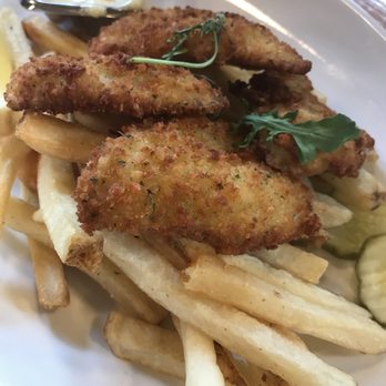 Invictus Brewing - Sunnies and chips - Breweries Near Me - Blaine, Minnesota