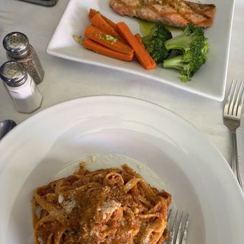 Cafe Sole - Fettuccini alla bolognese & salmon - Italian Near Me - La Canada Flintridge, California Cafe Sole - Fettuccini alla bolognese & salmon - Italian Near Me - La Canada Flintridge, California
