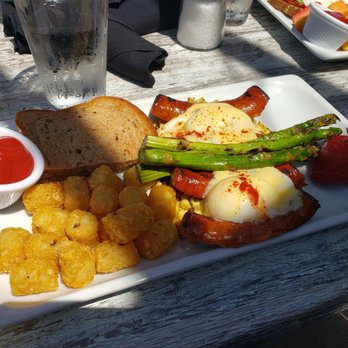 Sidetrack Bar + Grill - Longanise eggs Benedict - American Near Me - Pleasanton, California