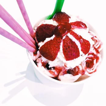 I CE NY - strawberry - Desserts Near Me - New York, New York I CE NY - strawberry - Desserts Near Me - New York, New York