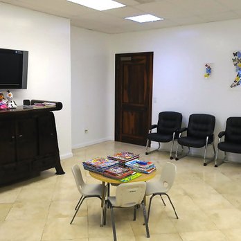 Kahala Pediatrics - Luxury Waiting Room - Pediatricians Near Me - Honolulu, Hawaii Kahala Pediatrics - Luxury Waiting Room - Pediatricians Near Me - Honolulu, Hawaii