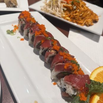 Bangkok Sushi - spicy tuna garlic roll - Sushi Bars Near Me - Lutz, Florida Bangkok Sushi - spicy tuna garlic roll - Sushi Bars Near Me - Lutz, Florida