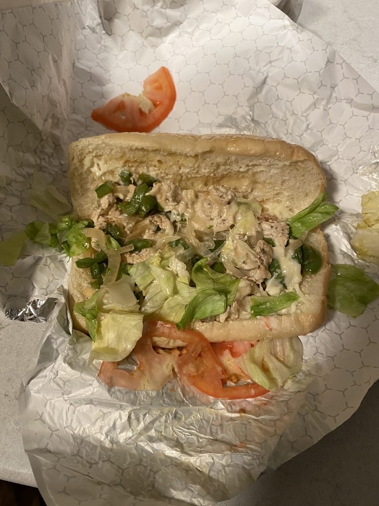 LILI’S HOT DOGS Updated September 2024 16 S Locust St, Manteno