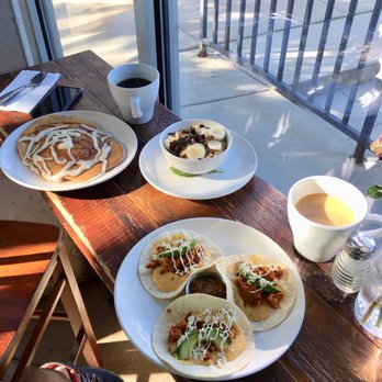 Beerline Cafe - Cinnamon Roll Pancakes. Oatmeal. Chickpea Chorizo Tacos. Coffee. - Vegetarian Near Me - Milwaukee, Wisconsin