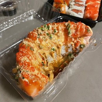 Oki Sushi - Giant Special Roll - Sushi Bars Near Me - San Francisco, California Oki Sushi - Giant Special Roll - Sushi Bars Near Me - San Francisco, California