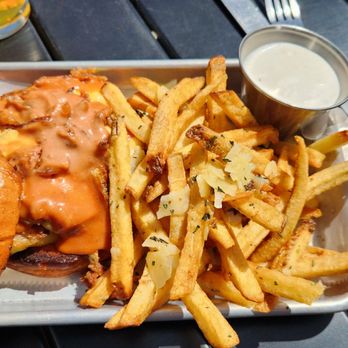 Pipeline Craft Taps & Kitchen - Lord of the Rings Burger - New American Near Me - Mount Shasta, California Pipeline Craft Taps & Kitchen - Lord of the Rings Burger - New American Near Me - Mount Shasta, California