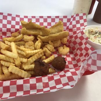 That Seafood Place - Shrimp and fish combo - Seafood Near Me - Hamilton, Alabama That Seafood Place - Shrimp and fish combo - Seafood Near Me - Hamilton, Alabama