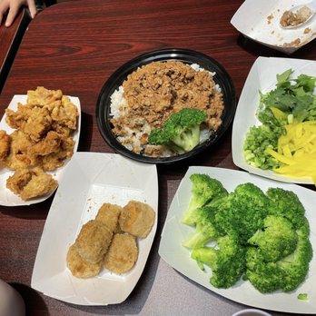 Taiwan Bowl - Crispy Chicken, Fried Tofu, Ground Pork with Rice, side of broccoli - Noodles Near Me - San Marcos, Texas Taiwan Bowl - Crispy Chicken, Fried Tofu, Ground Pork with Rice, side of broccoli - Noodles Near Me - San Marcos, Texas