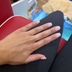 TC Upscale Nail Lounge 2 - Dip with gel finish