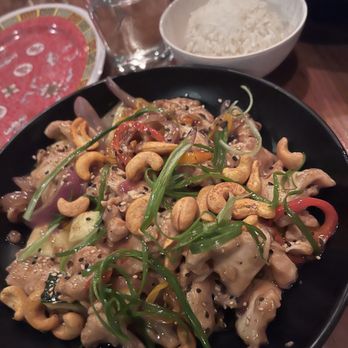 Ace Eat Serve - Cashew chicken - Asian Fusion Near Me - Denver, Colorado Ace Eat Serve - Cashew chicken - Asian Fusion Near Me - Denver, Colorado