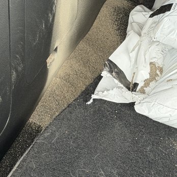 Lowe's Home Improvement - Yep. I'll be finding sand in my car for the next decade. - Hardware Stores Near Me - Vancouver, Washington