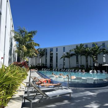 Vox Miami - Pool - Apartments Near Me - Miami, Florida