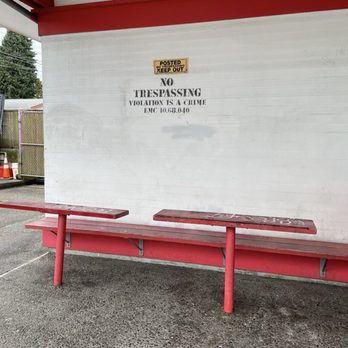 Oishi Teriyaki - Seating area, very retro - Japanese Near Me - Everett, Washington