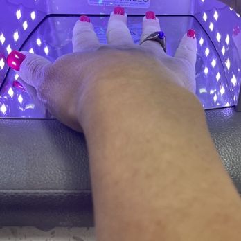 Luke nails & spa - drying these beauties - RED! - Nail Salons Near Me - Blackwood, New Jersey