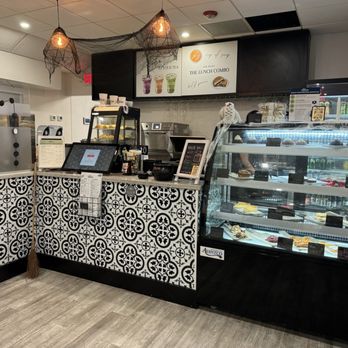 BB’s Bakehouse - Bakeries Near Me - Miami Lakes, Florida