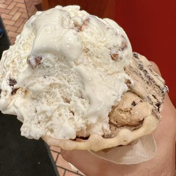 ASHLEY’S ICE CREAM - Updated January 2026 - 239 Photos & 271 Reviews ...