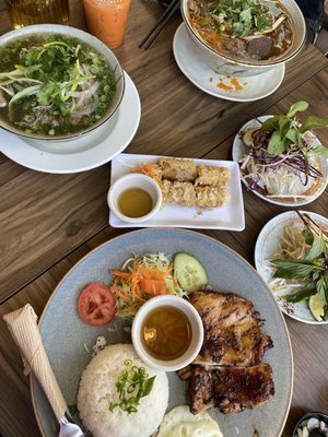 An Ngon Vietnamese Cuisine by null