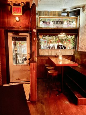Maggie Mae's Bar by null
