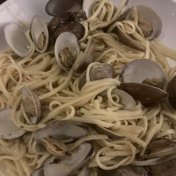 Oyster Bar - Linguine with clams in white sauce - Seafood Near Me - Sparks, Nevada Oyster Bar - Linguine with clams in white sauce - Seafood Near Me - Sparks, Nevada