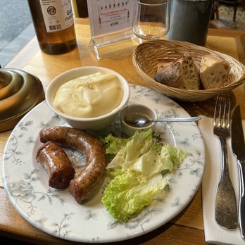 Le Bistrot des Vosges - Saucisse Aligot - Bistros Near Me - Paris, 75