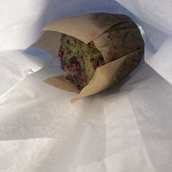 Pastel & Coco - Matcha raspberry muffin - Bakeries Near Me - Gatineau, Quebec Pastel & Coco - Matcha raspberry muffin - Bakeries Near Me - Gatineau, Quebec