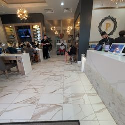 Plush Nail Bar - Interior