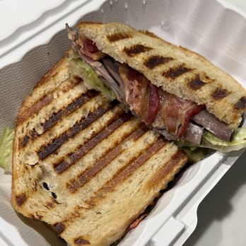 Yi's Cafe - B.L.A.R.B. (Bacon, Lettuce, Avocado, Roast Beef) - Coffee & Tea Near Me - Arcadia, California