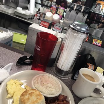 Clary's Cafe - Counter - Breakfast & Brunch Near Me - Savannah, Georgia