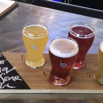 Five Cities Brewing - Beer flight - Breweries Near Me - Bettendorf, Iowa