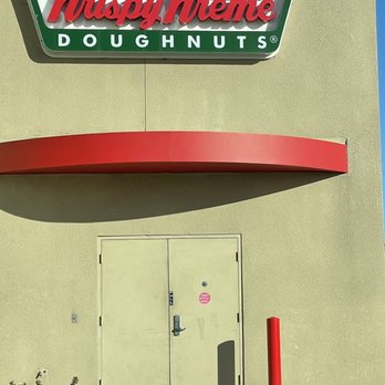 Krispy Kreme - A quick Pit stop on the way home from the beach! - Donuts Near Me - Oxnard, California