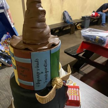 Rock Sugar Custom Cakes - Harry Potter Cake - Custom Cakes Near Me Rock Sugar Custom Cakes - Harry Potter Cake - Custom Cakes Near Me