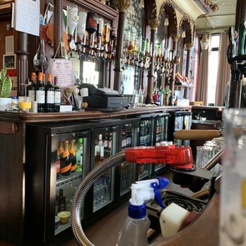 Traders Inn - The bar - Pubs Near Me - London, XGL Traders Inn - The bar - Pubs Near Me - London, XGL