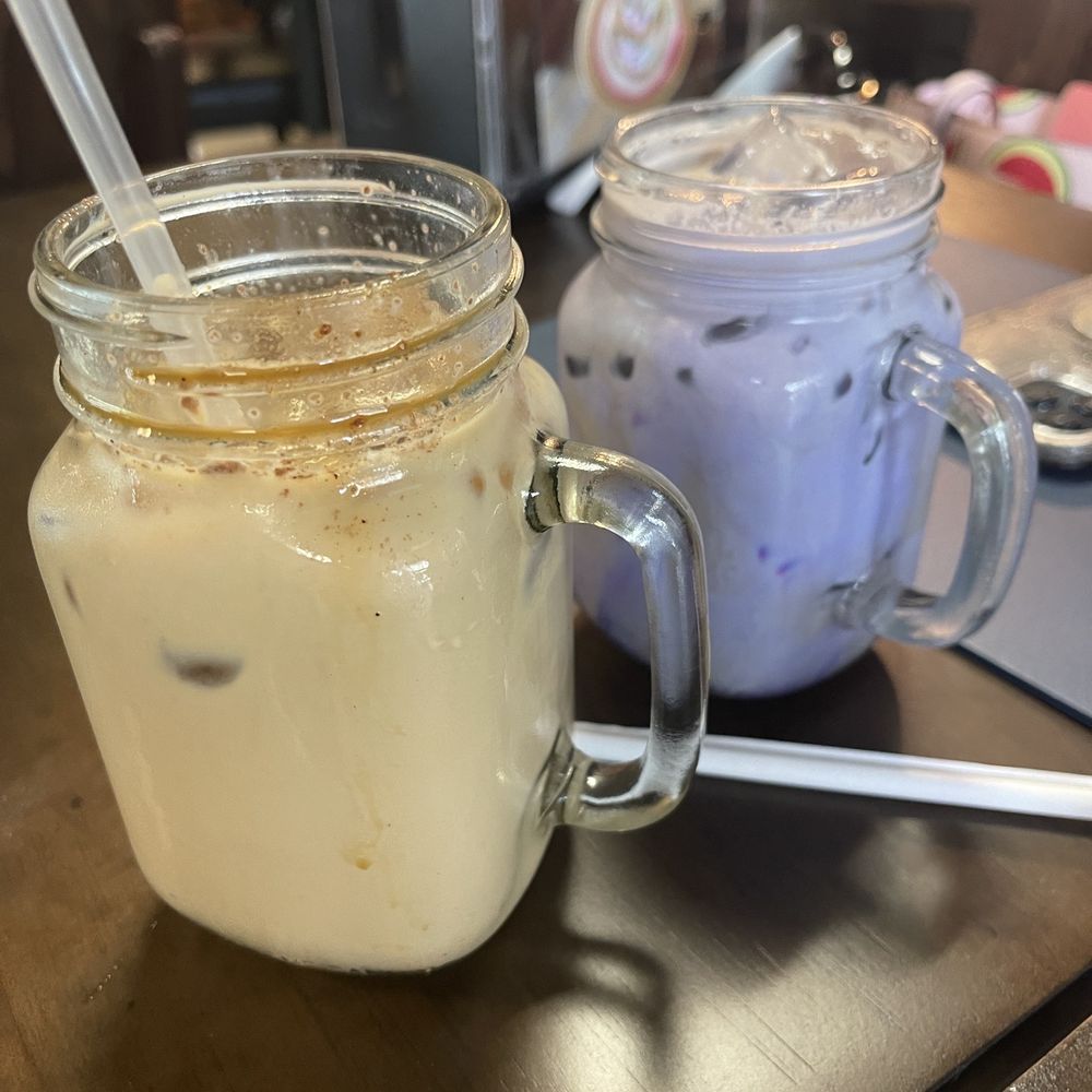 Baldwin Perk - Lavender latte and the Pumpkin breve - Cafes Near Me - Orlando, Florida