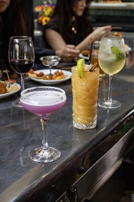 Slowly Restaurant and Lounge by null