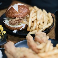 Fried Chicken ROK's - Fried chicken burger
