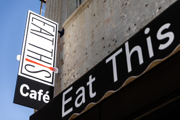 Eat This Café - Hollywood Brunch Spot: Breakfast, Lunch, Bottomless Mimosas by null