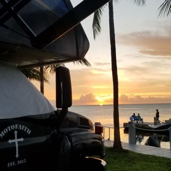 Jolly Roger RV Resort - Sunset - Hotels Near Me - Marathon, Florida