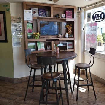 Juice Kaboose - Inside seating - Juice Bars & Smoothies Near Me - San Diego, California Juice Kaboose - Inside seating - Juice Bars & Smoothies Near Me - San Diego, California